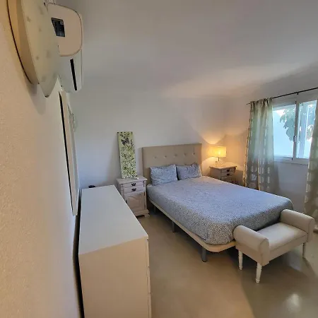Palm Dreams Beachside Holiday - 1 Min To Beach Estepona