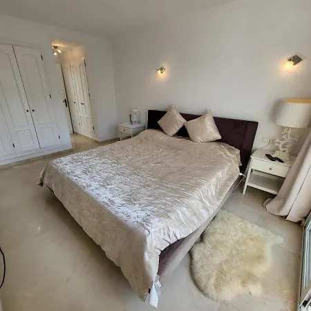 Nyaraló Palm Dreams Beachside Holiday - 1 Min To Beach Estepona