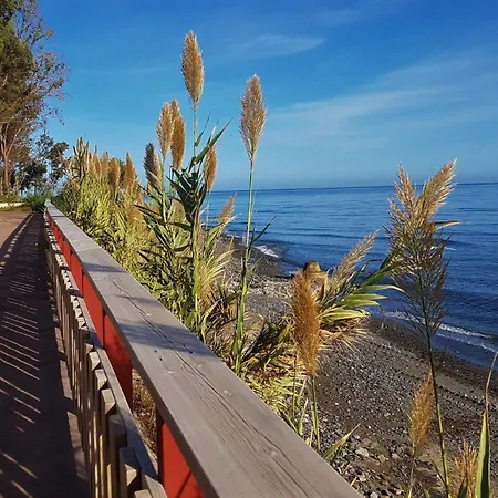 Palm Dreams Beachside Holiday - 1 Min To Beach Estepona