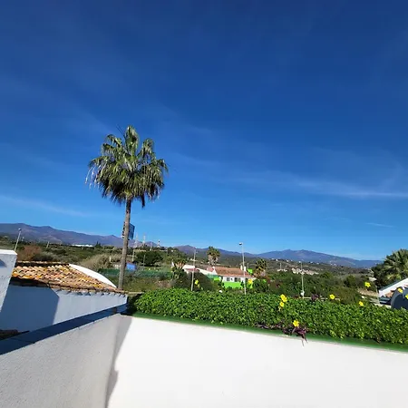 Nyaraló Palm Dreams Beachside Holiday - 1 Min To Beach Estepona